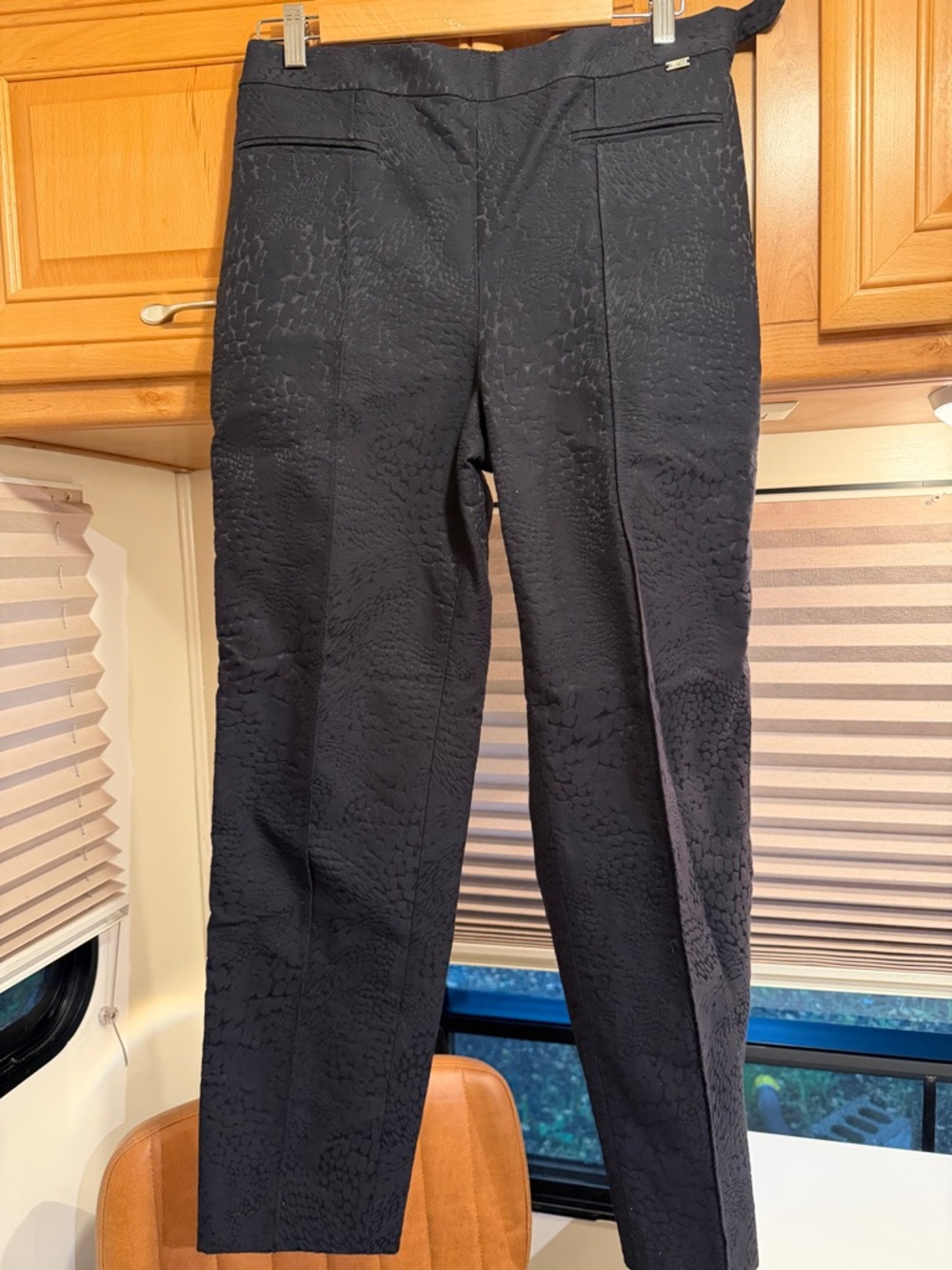 St. John’s Sz 8 - Jacquard Dress Pant
